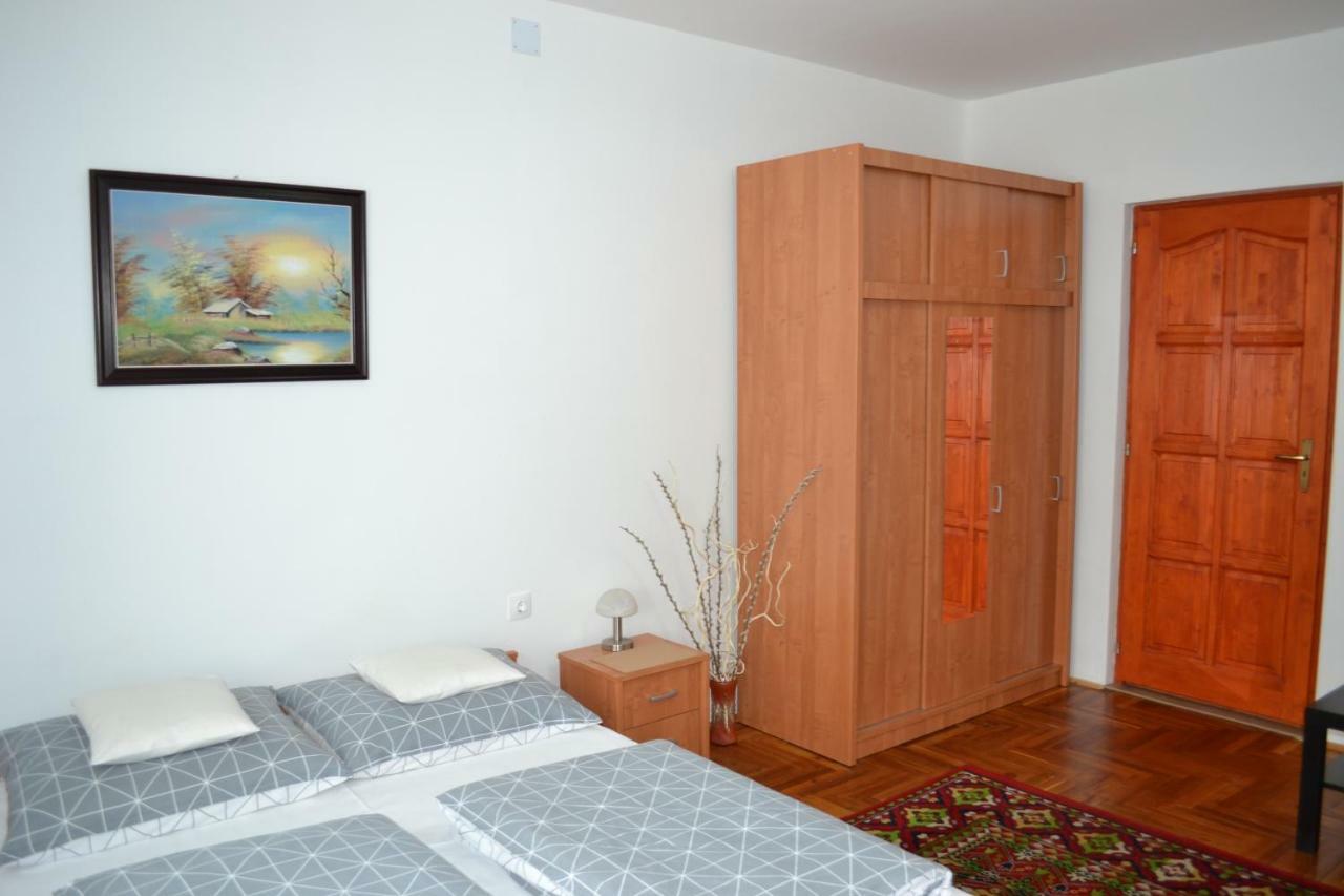 Liliom Apartman Gyula Exterior foto